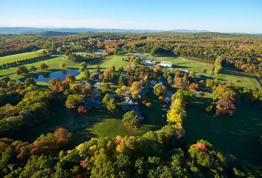 Aerial image of Marvelwood school campus