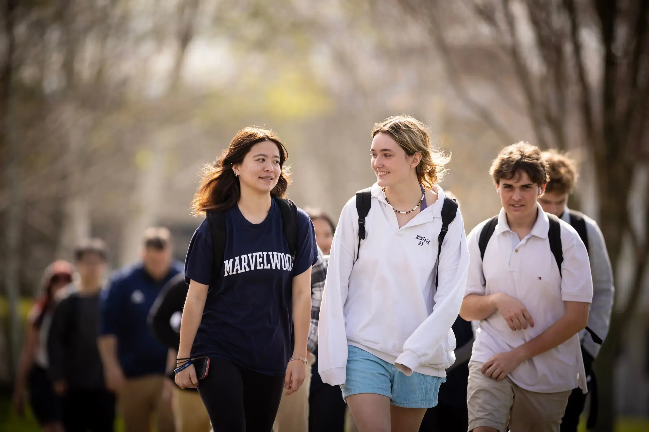 Students walking through campus together