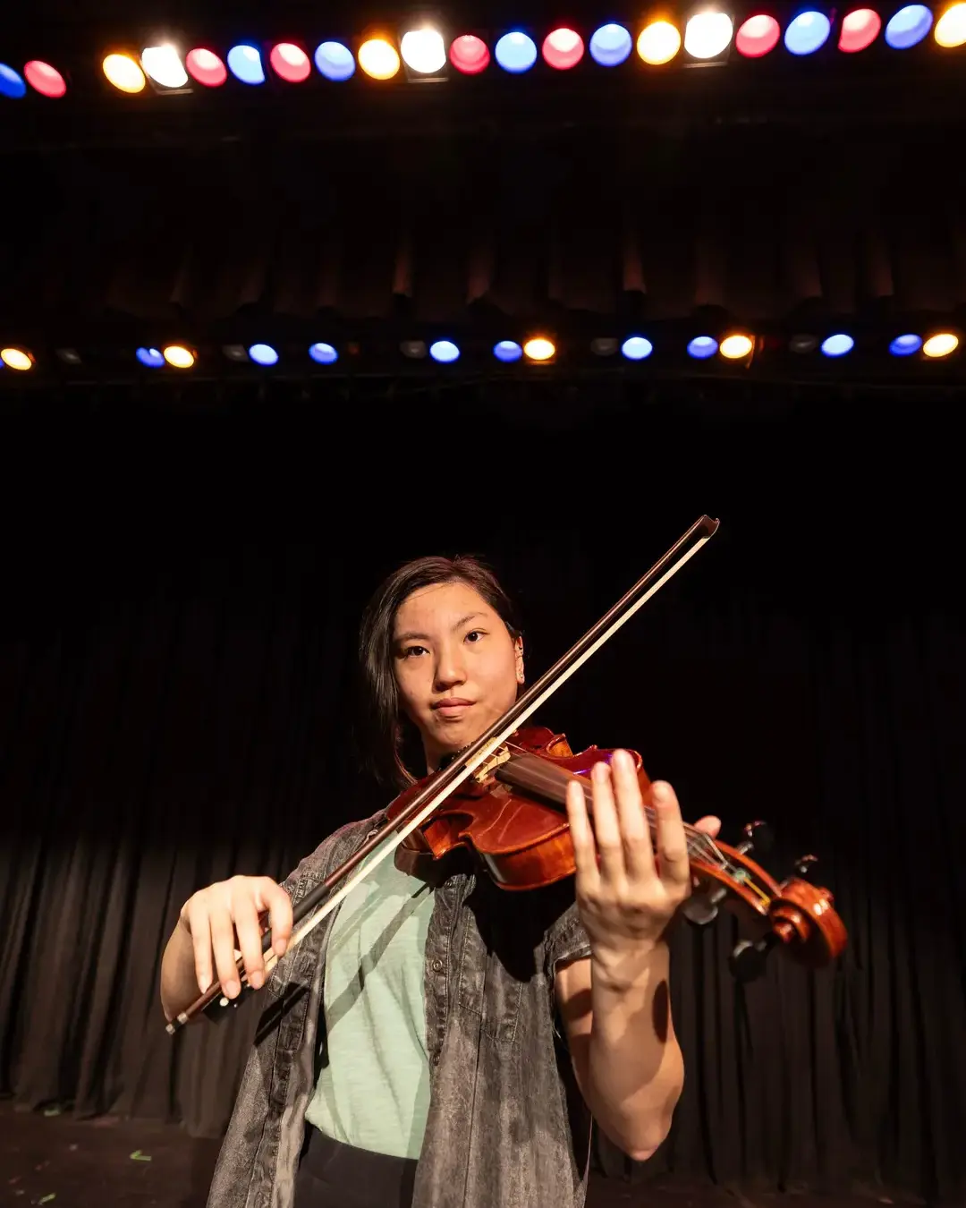 Student playing violin 
